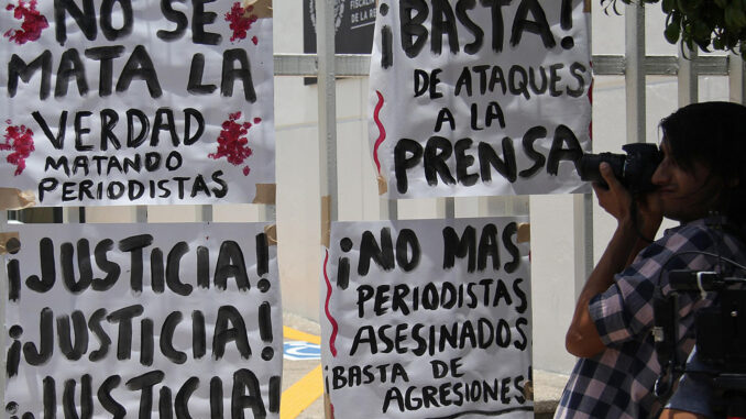 Informe identifica un modelo de impunidad en la violencia contra periodistas