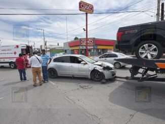 Cuatro heridos tras choque en el cruce de San Felipe y Pascual Orozco