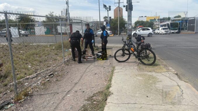 Adulto mayor en situación de calle recibe atención tras ser localizado lesionado en la zona Centro