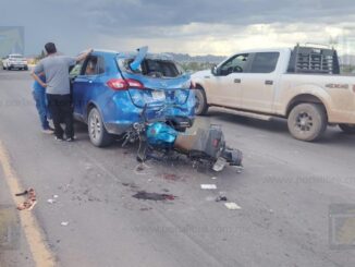 Motociclista resulta lesionado tras impactar contra camioneta en Fuentes Mares
