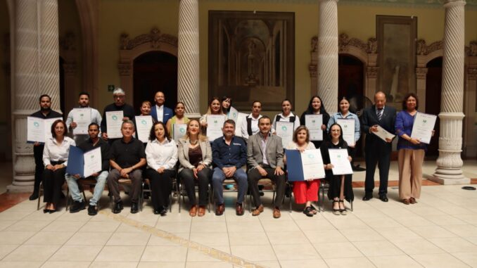 Entrega Secretaría de Turismo 30 Distintivos de Calidad Turística en el Pueblo Mágico de Hidalgo del Parral