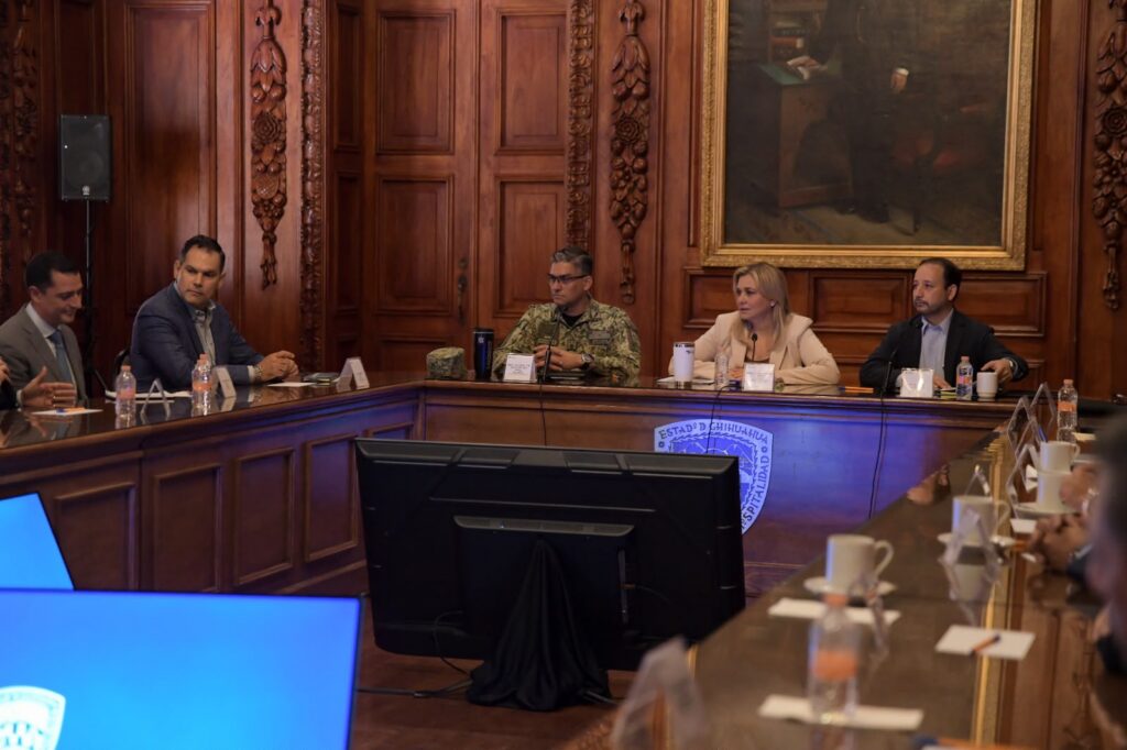 Maru Campos sostiene reunión de trabajo con el Clúster Minero de Chihuahua