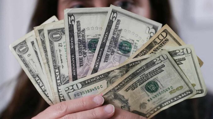 Remesas a México suben 0.4 % en febrero