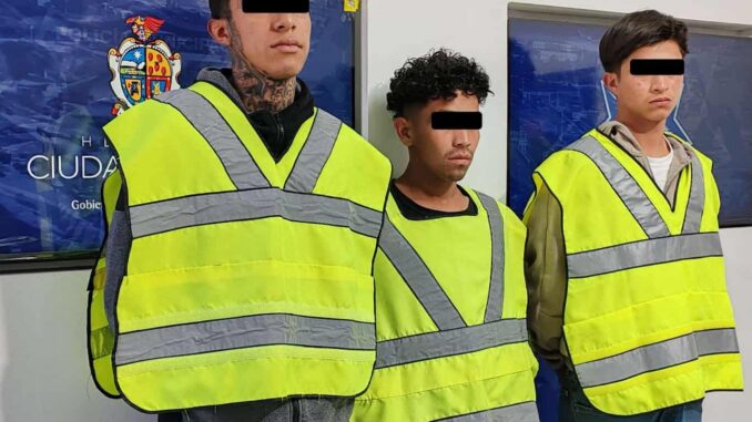 Detienen a tres jóvenes armados tras omitir señalamiento en el Centro