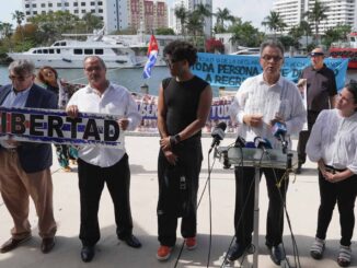 Cubanos solicitan a Trump que les permita enviar un barco a la isla con ayuda desde EE.UU.