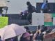 Vandalizan glorieta de Pancho Villa previo a marcha del Día Internacional de la Mujer