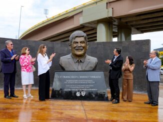 Rinde Marco Bonilla homenaje a Francisco Barrio y reconoce su legado de democracia, principios y servicio a Chihuahua