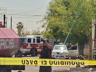 Incendio consume casi por completo una casa abandonada en la colonia Pacífico