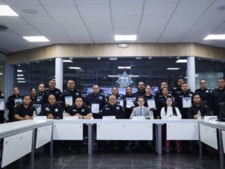 Reconocen a policías municipales por su desempeño