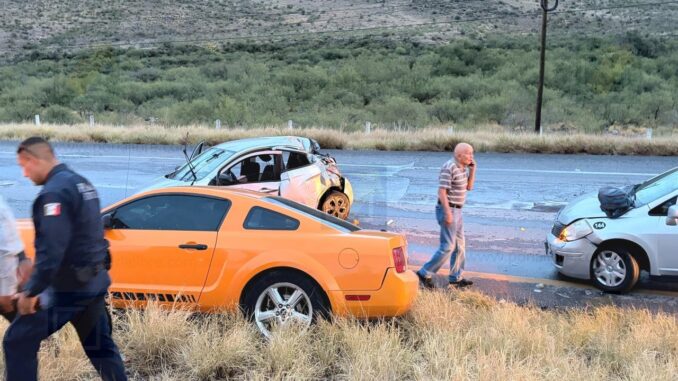 Fuerte choque en la Chihuahua-Delicias deja al menos cuatro personas lesionadas