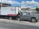 Se impacta contra camión estacionado en la carretera a Chihuahua