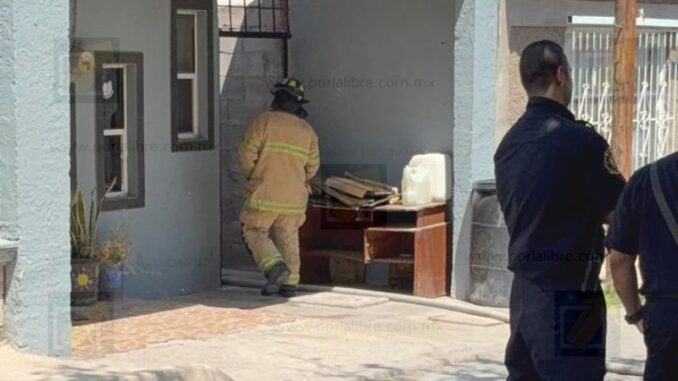 Corto circuito provoca incendio que deja daños en vivienda de la colonia Ampliación Proletaria