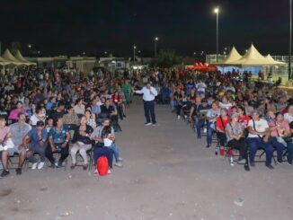 Más de 850 vecinos conviven con César Jáuregui en Fiesta Mexicana de Camino Real