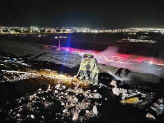 Controlan bomberos incendio en el relleno sanitario