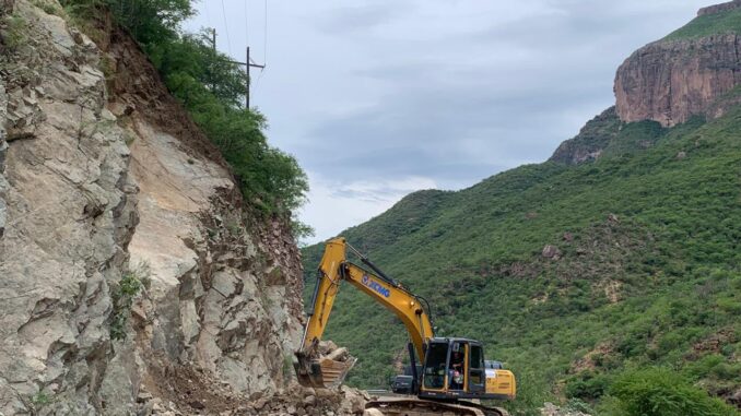 Atiende SCOP afectaciones en carreteras ocasionadas por las lluvias