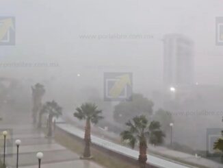 Tormenta con granizo provoca inundaciones y daños en Chihuahua capital