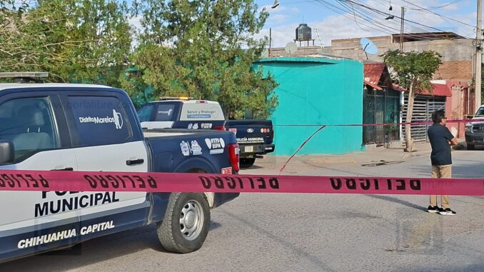 Jovencita localiza sin vida a su padre dentro de un domicilio en Puerta Real