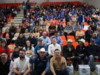 Lleva Gobierno del Estado apoyos diversos a familias y estudiantes de Bocoyna