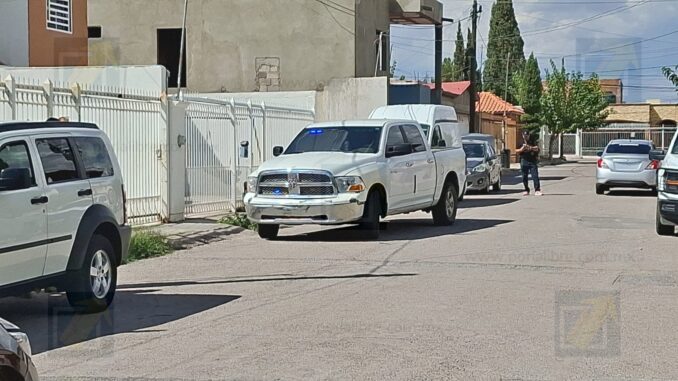 Citan a vendedor para comprar su Mazda y terminan robándole el vehículo a punta de pistola