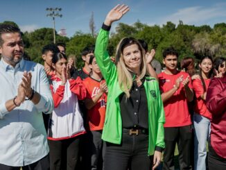 Entregan Bravos becas a estudiantes y atletas de ITCJ