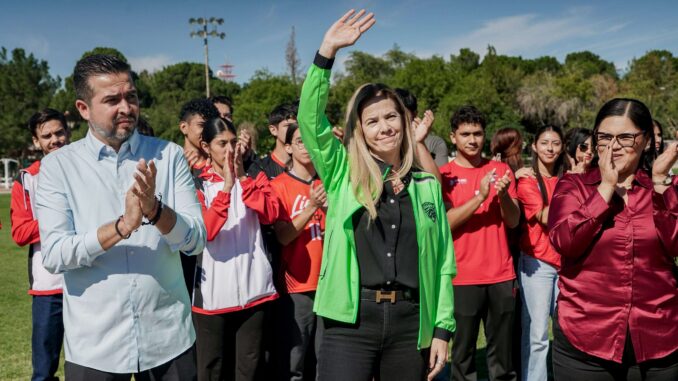 Entregan Bravos becas a estudiantes y atletas de ITCJ