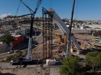 Avanza Municipio con el montaje de la sección 3 del arco de la Gaza atirantada