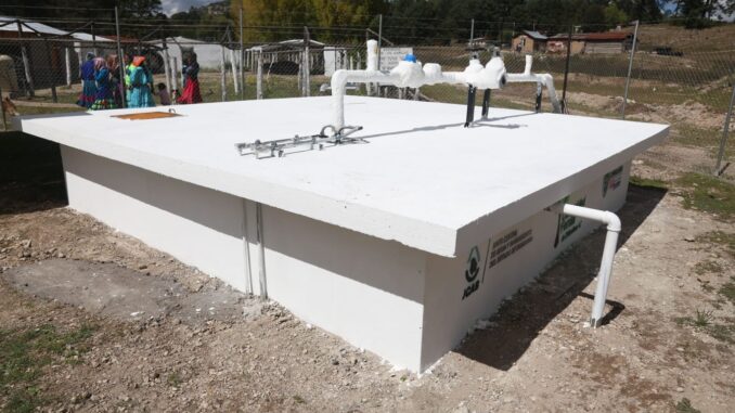Entregan JCAS y COFAM sistema colectivo de agua potable en Guachochi