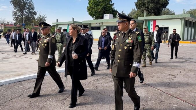 Maru Campos acude a la toma de protesta de Miguel Ángel Aguirre como Comandante de la XI Región Militar