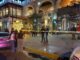 Apuñalan a hombre tras disputa por estacionamiento en la Plaza del Mariachi