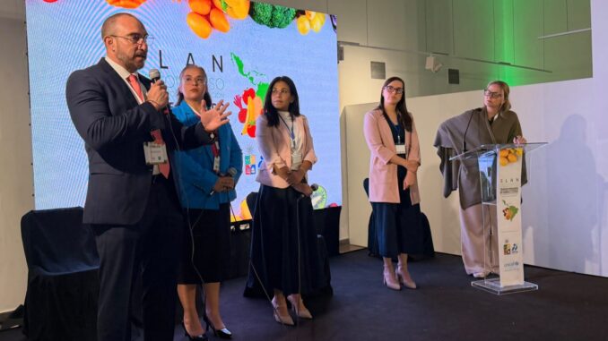 Presenta Chihuahua estrategia para combatir desnutrición infantil ante especialistas de América Latina