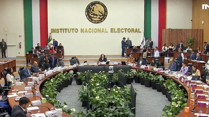 Se va Taddei del INE