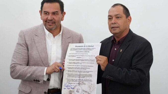 Suma Cruz liderazgos de izquierda; firma compromiso por unidad de Morena